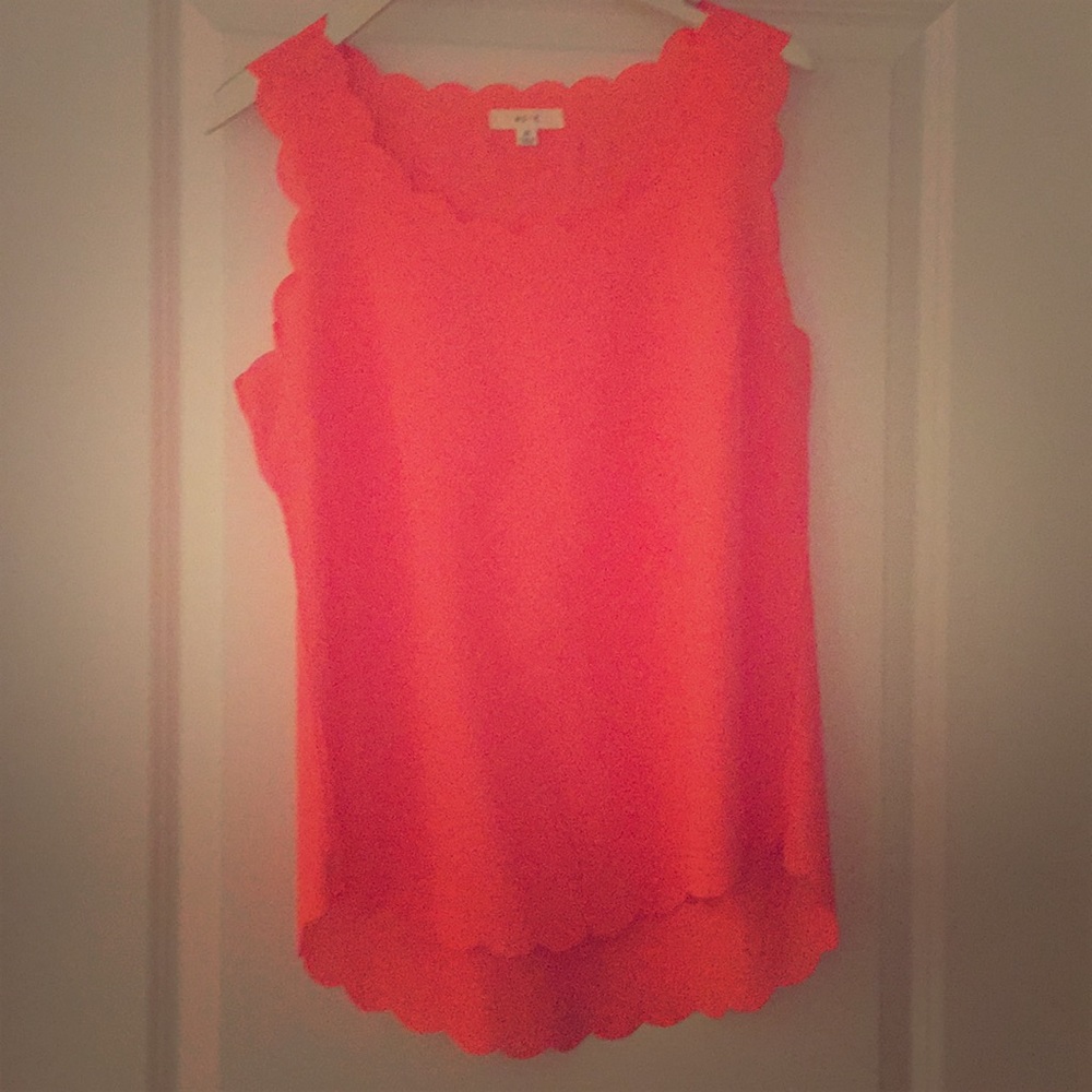 Scalloped Top